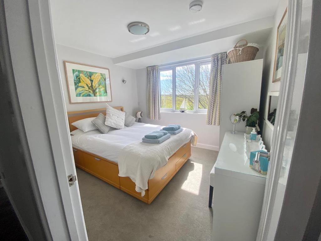 2 Bedroom Cottage Sleeps 4 With Hot-Tub, & Shared Pool Use Sennen Zewnętrze zdjęcie