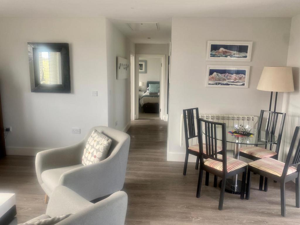 2 Bedroom Cottage Sleeps 4 With Hot-Tub, & Shared Pool Use Sennen Zewnętrze zdjęcie