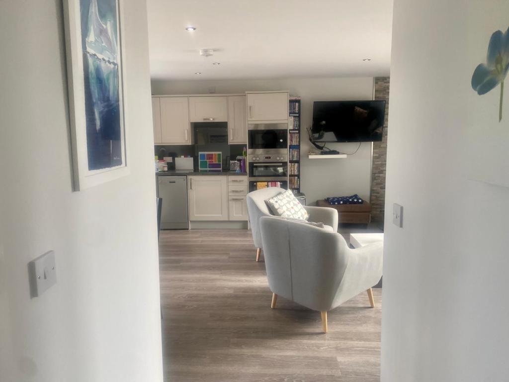 2 Bedroom Cottage Sleeps 4 With Hot-Tub, & Shared Pool Use Sennen Zewnętrze zdjęcie