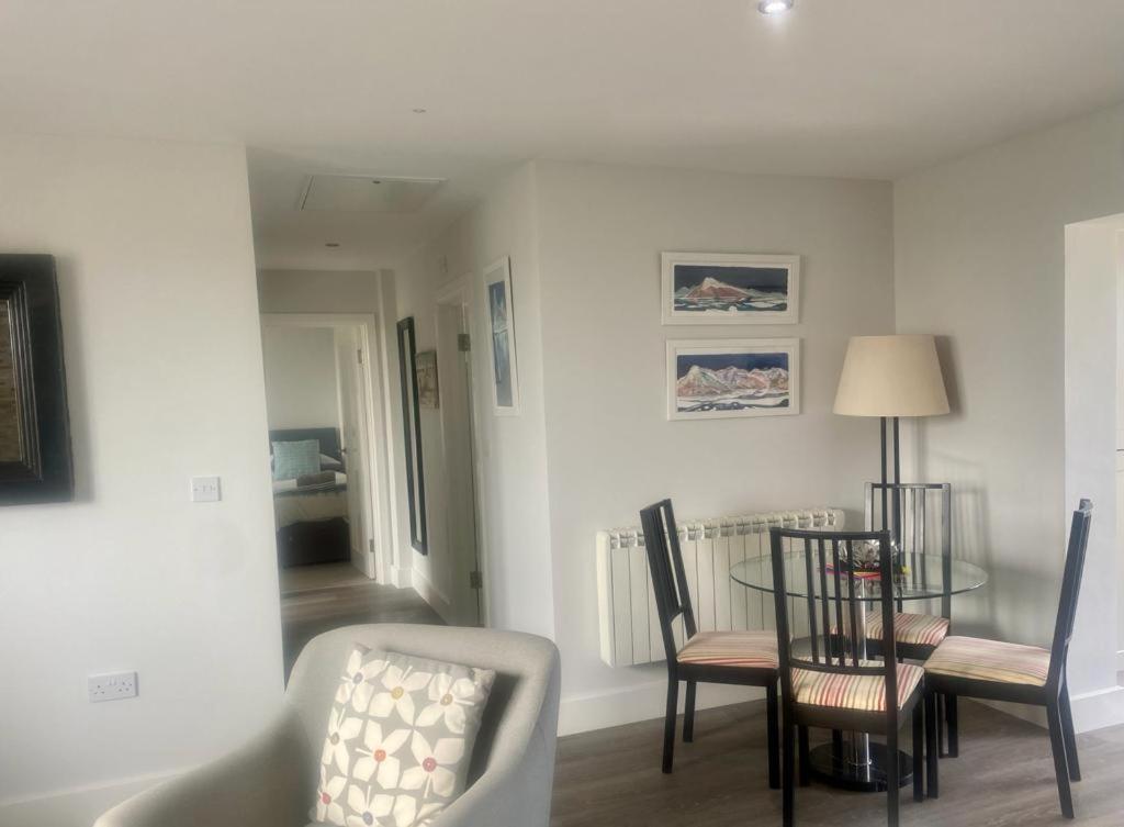 2 Bedroom Cottage Sleeps 4 With Hot-Tub, & Shared Pool Use Sennen Zewnętrze zdjęcie